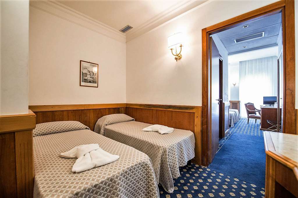 Quality Hotel Nova Domus Rome Room photo